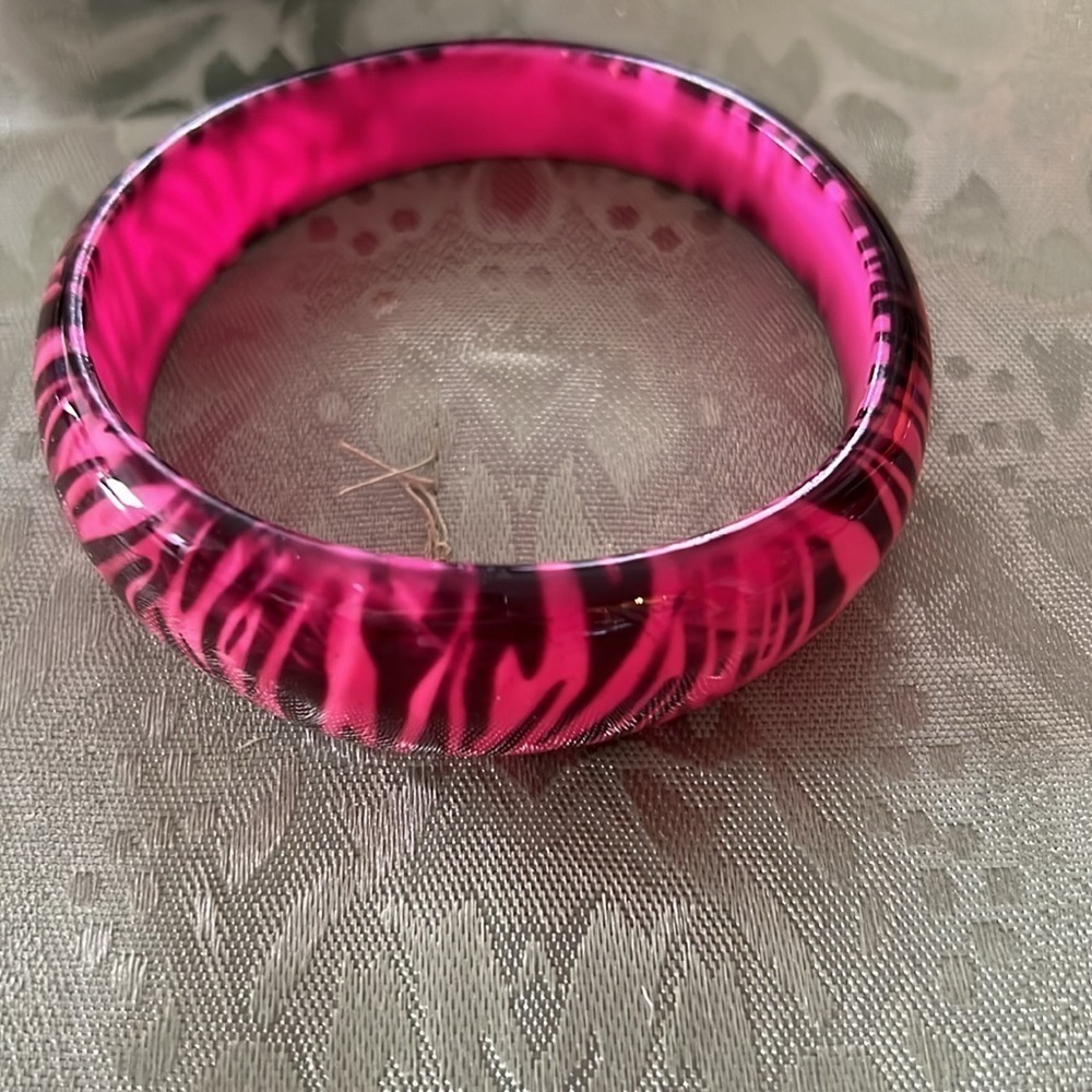 Animal Print Acrylic Bracelets Set of 4 - Picture 2 of 5